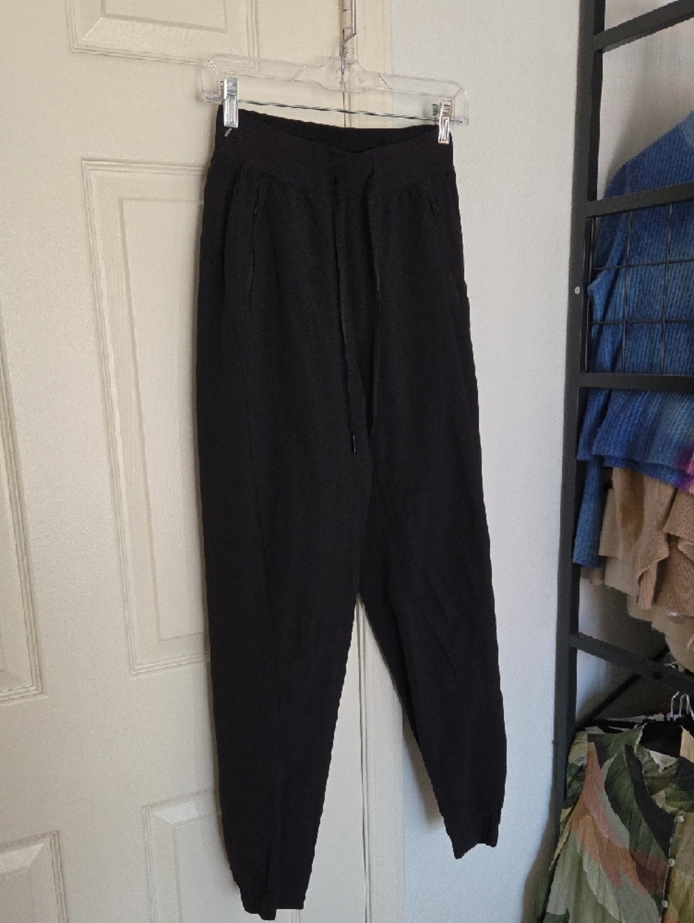 lululemon athletica Womans Black Tapered Drawstring Joggers Size 4 - Picture 2 of 8
